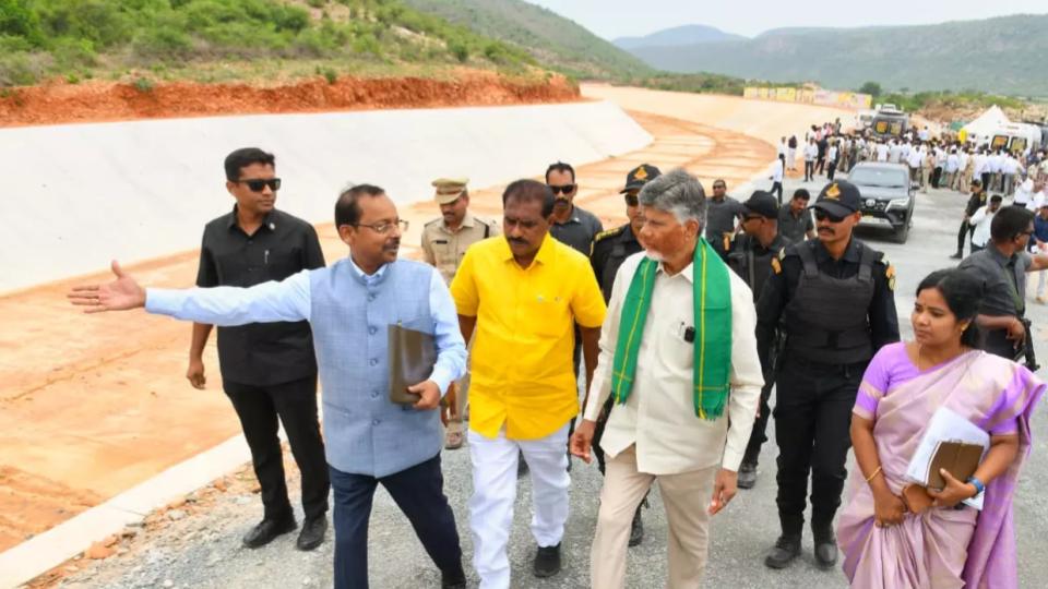CM Naidu Disburses Rs.300 Cr to Veligonda Project Evacuees