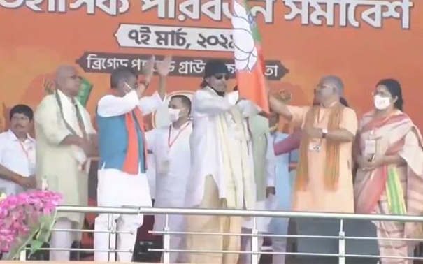 actormithunchakrabortyjoinsbjpaheadofpmmodiskolkatarally