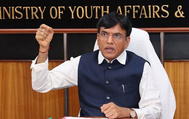 youthisthefutureofthecountryandplaysanimportantroleinthedevelopmentofthenation:drmandaviya
