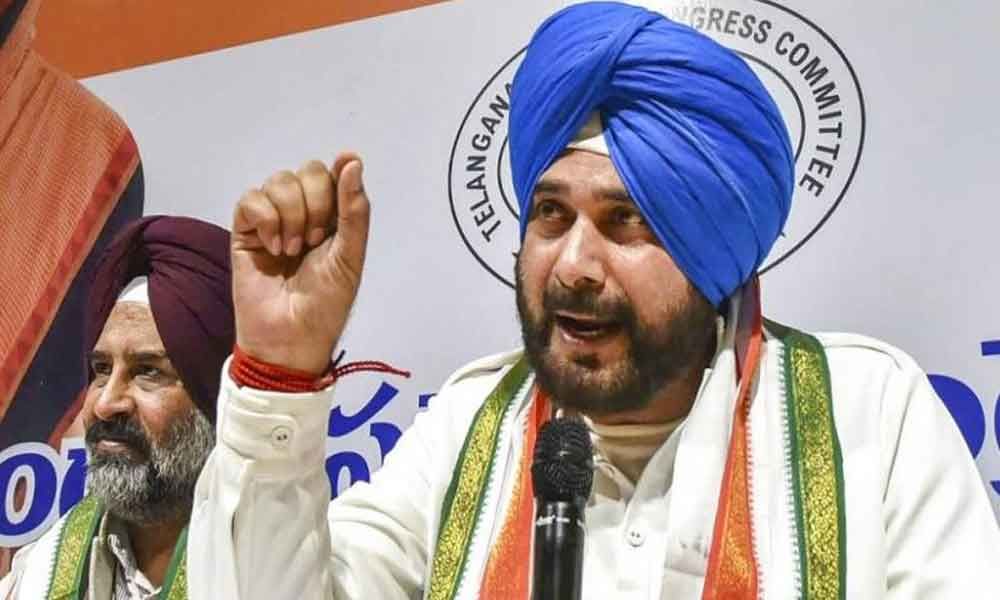 rahulgandhiisacannonandiamak47:navjotsinghsidhu