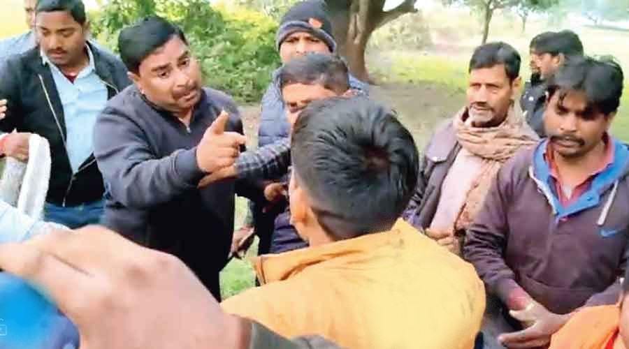 biharministerssonchasedawaykidsonhisfarm