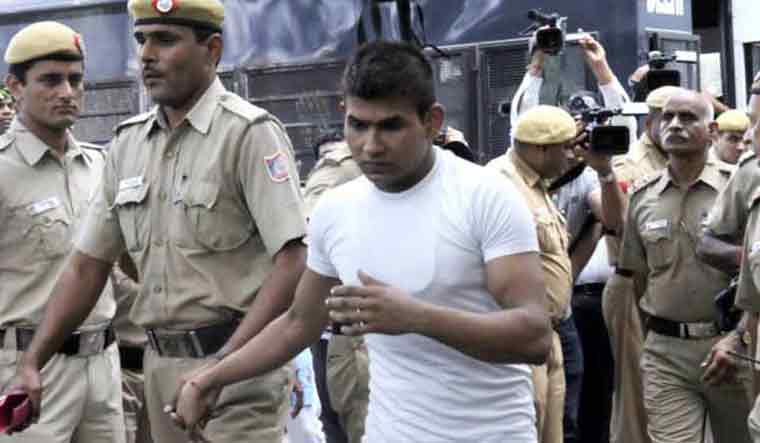 nirbhaya:scdismissesdeathrowconvictvinaysharmaspleachallengingrejectionofmercypetition