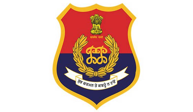 8gunssmuggledfrompakseizedinamritsar2arrested:punjabpolice