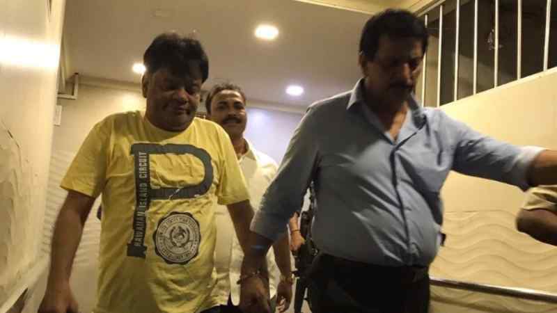 5copssuspendedforprovidingpreferentialtreatmenttodawoodibrahimsbrotheriqbalkaskar