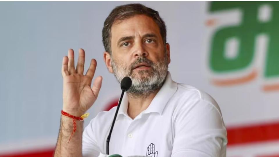 compromisedpmcannolongerruncountrysaysrahulgandhi