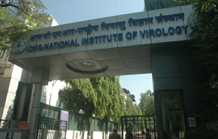 mobilelabteamfromnationalinstituteofvirologypunearrivesinkozhikodetomanagenipahvirus
