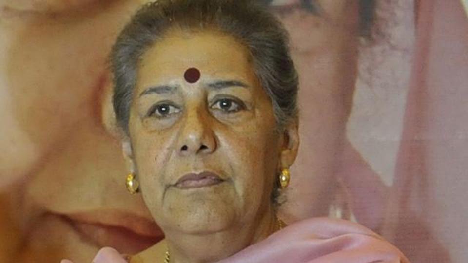congressleaderambikasoniresignsfrompartyposts