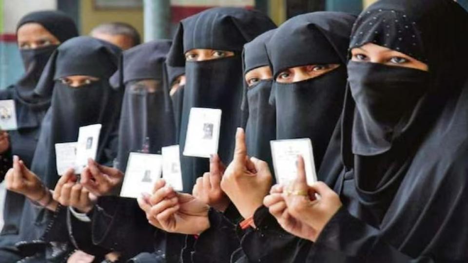 Anganwadi Workers to Verify Burqa-Clad Voters Identity in Bihar Polls