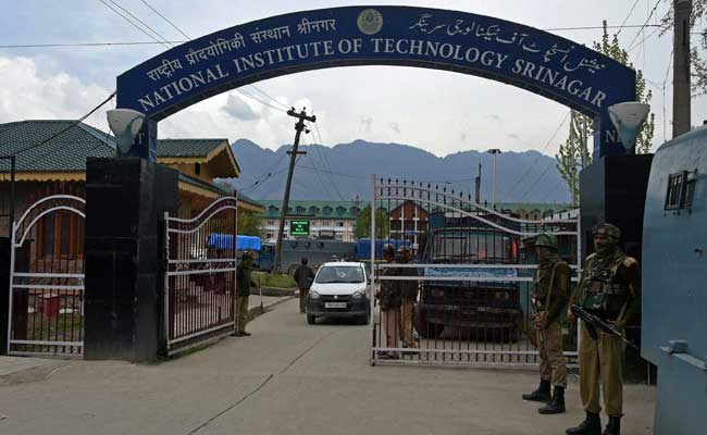 nitcontroversy:shutdowninkashmirvalleyagainstattacksofstudents