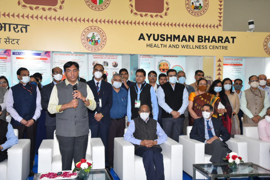 unionministermansukhmandaviyainaugurateshealthpavilionatiitfinnewdelhi