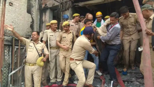 5diedwithafireintwohotelsinthecharbaghareaoflucknow
