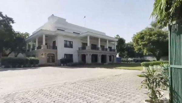 cvcinitiatedprobeintoofficialresidenceusedbyarvindkejriwal