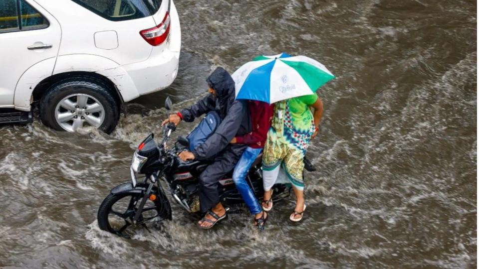 IMD Forecasts Heavy Rain Over Rajasthan, Gujarat Today