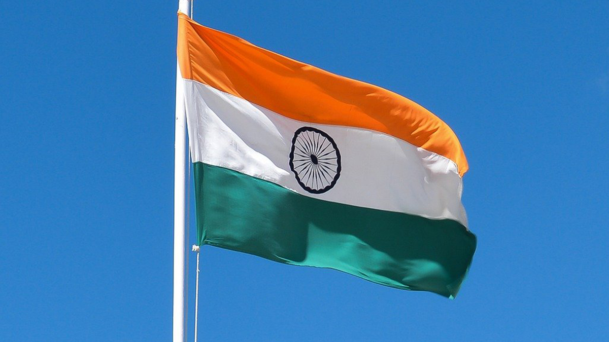 karnatakagovtorderseducationalinstitutionstohoisttricolorinaugust