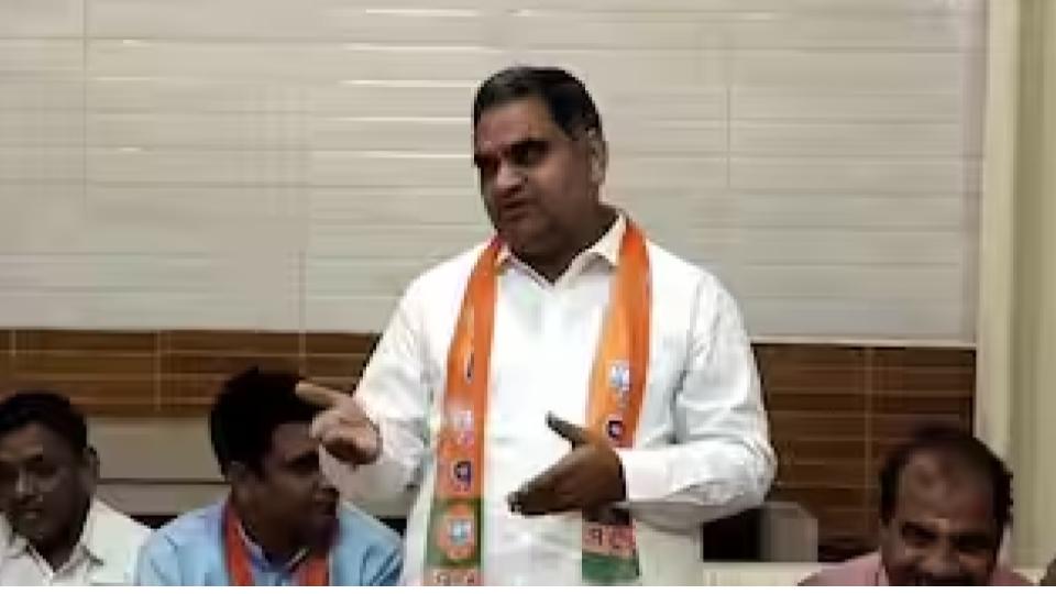 rajasthancooperativeministergautambookedforabusingcops
