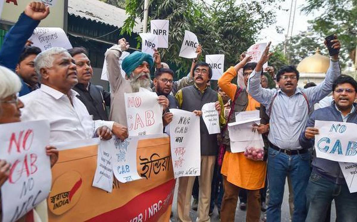 protestsagainstcitizenshiplawcontinueinbengalroadandrailblockadeatseveralplaces