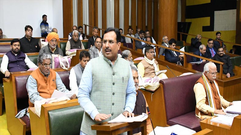 haryanafmpresentsoverrs132lakhcroretaxfreebudgetfor201920