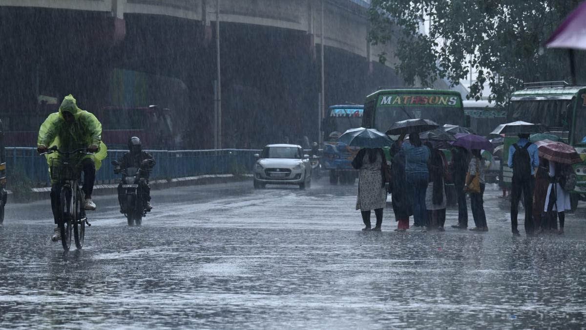 IMD issues alert of extremely heavy rainfall over Kerala