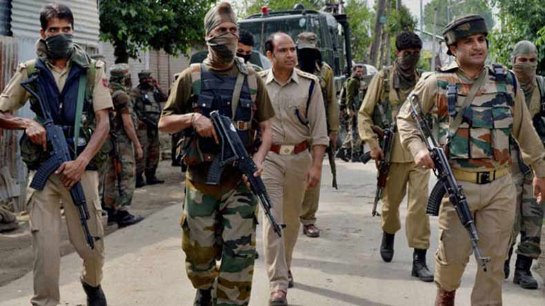 kashmir:9crpfpersonnelinjuredaftergrenadeattackoncamp
