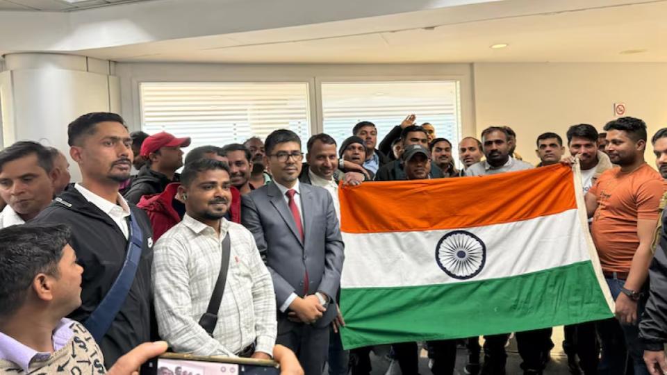 Over 500 stranded Indians return from Qatar 