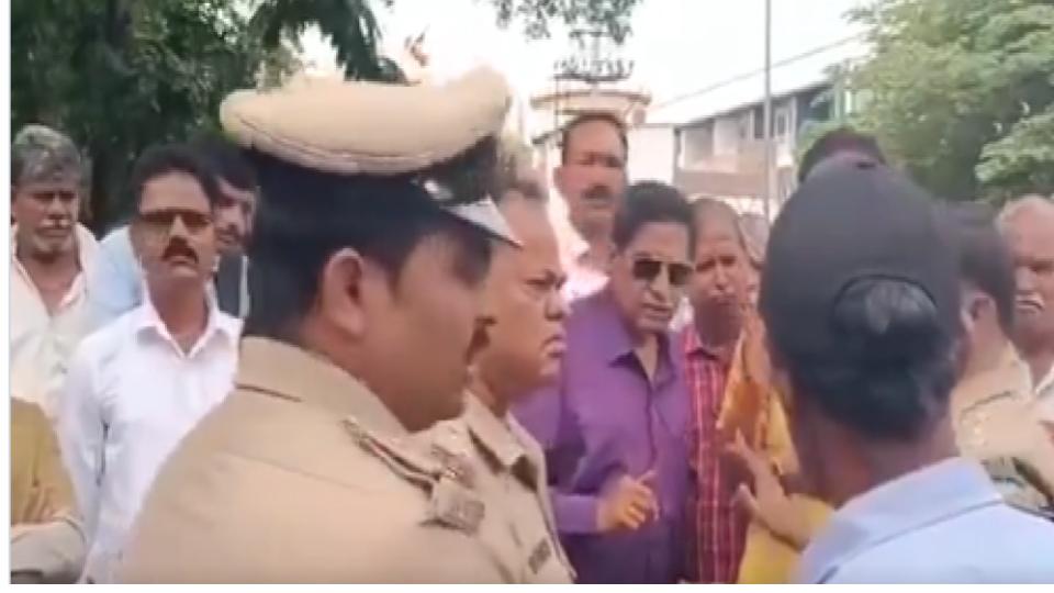 studentsaskedtoremovesacredthreadbeforecetexaminkarnataka