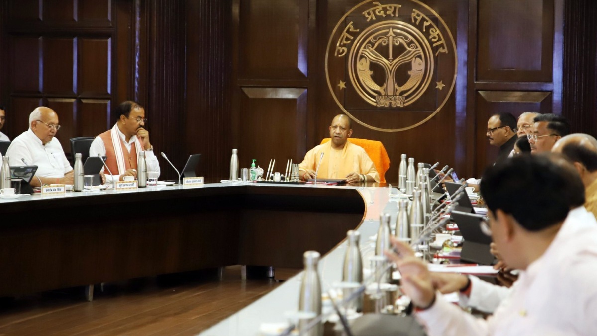 upcabinetmeetingheldatprayagrajtodiscussprogressofthestate