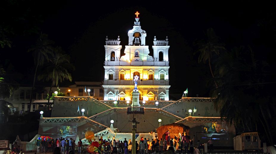 midnightmasscarolsusherinchristmasingoa