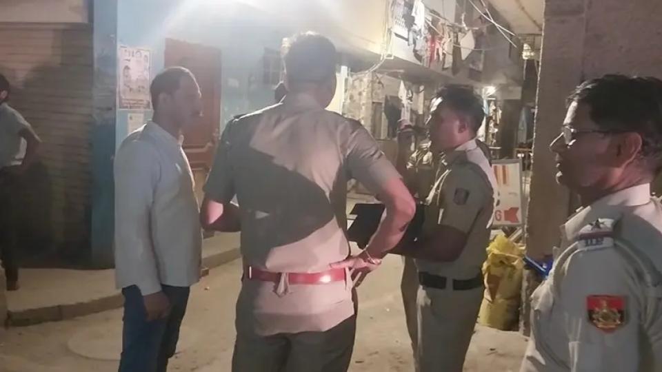 Women Dies After Husband Hits Her With Mini LPG Cylinder in Delhi