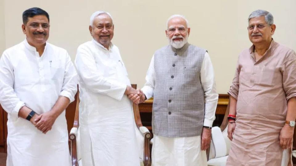 Nitish meets PM Modi after BJP’s Bankipur bypoll defeat