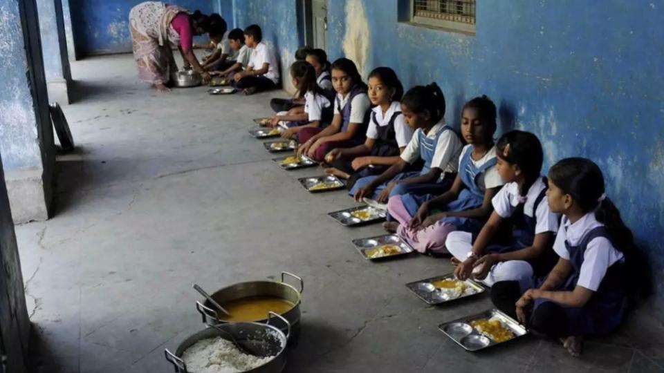 Students Fall Ill Due To Suspected Food Poisoning in Karnataka