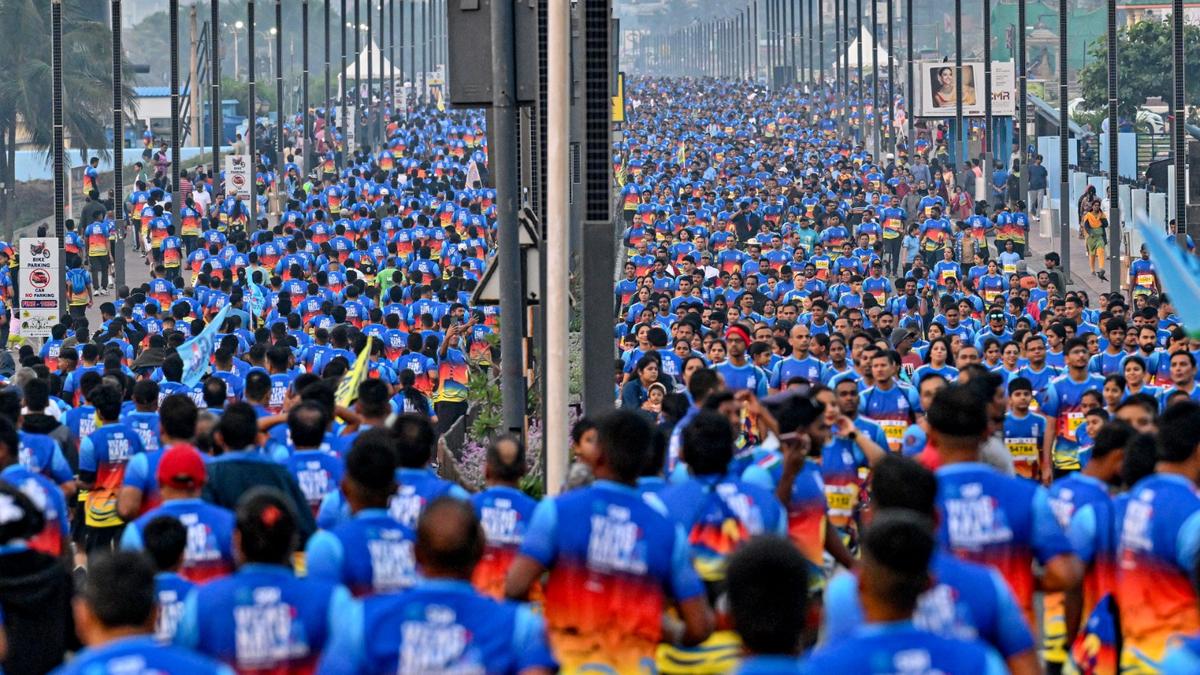 9thvizagnavymarathonunites14000runnersfromacrosstheglobe