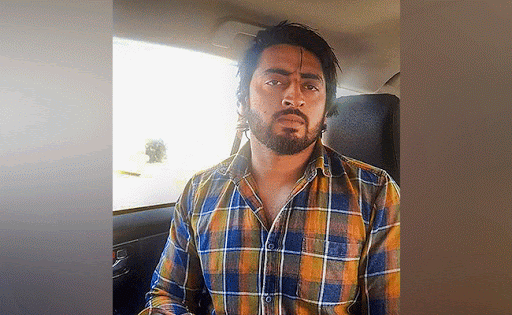 delhiviolence:manwhopointedgunatunarmedpolicemanarrestedfromup