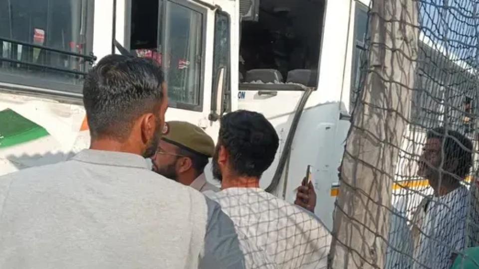 Multi-Vehicle Crash Injures 18 Amarnath Pilgrims in Ramban