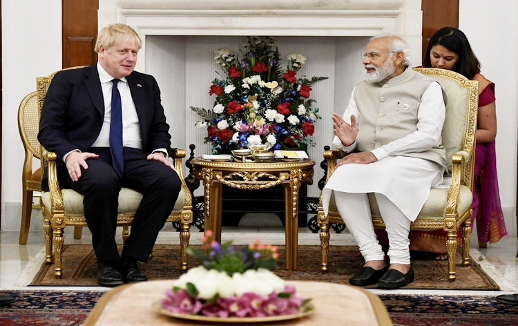 pmmodiholdsbilateraltalkswithhisbritishcounterpartborisjohnson