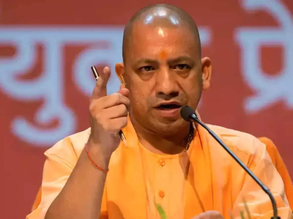uttarpradeshcmdirectsallstateministerpublicservantstodeclaretheirmovableimmovableassetsonline
