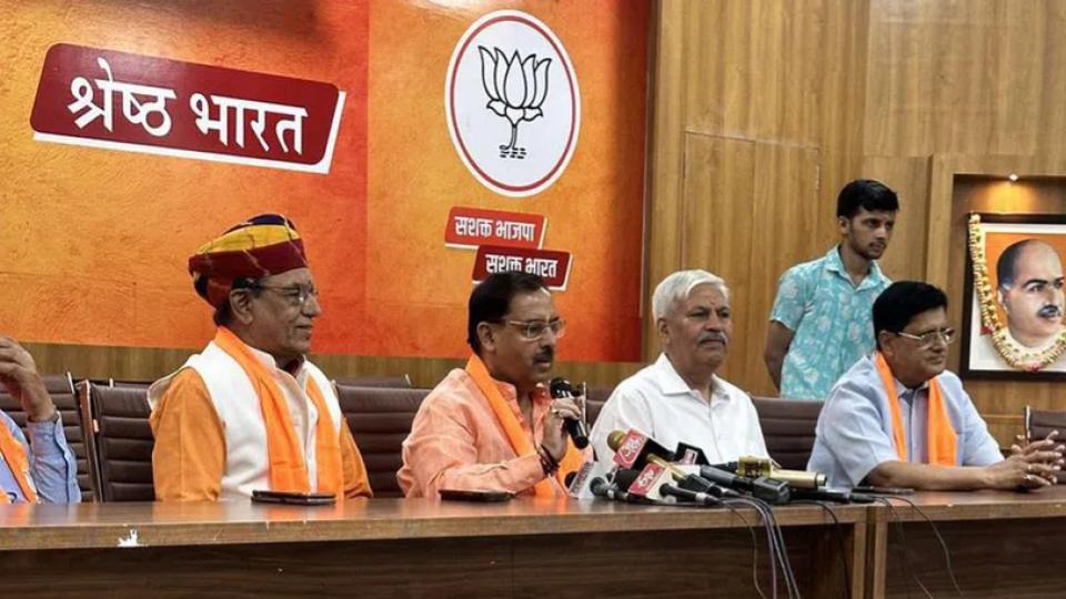 formerdgpofrajasthanacbjoinsbjp