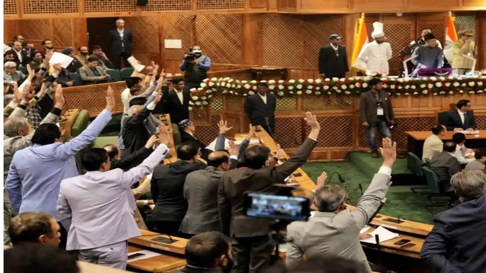 jammukashmirassemblypassesresolutiontorestorearticle370
