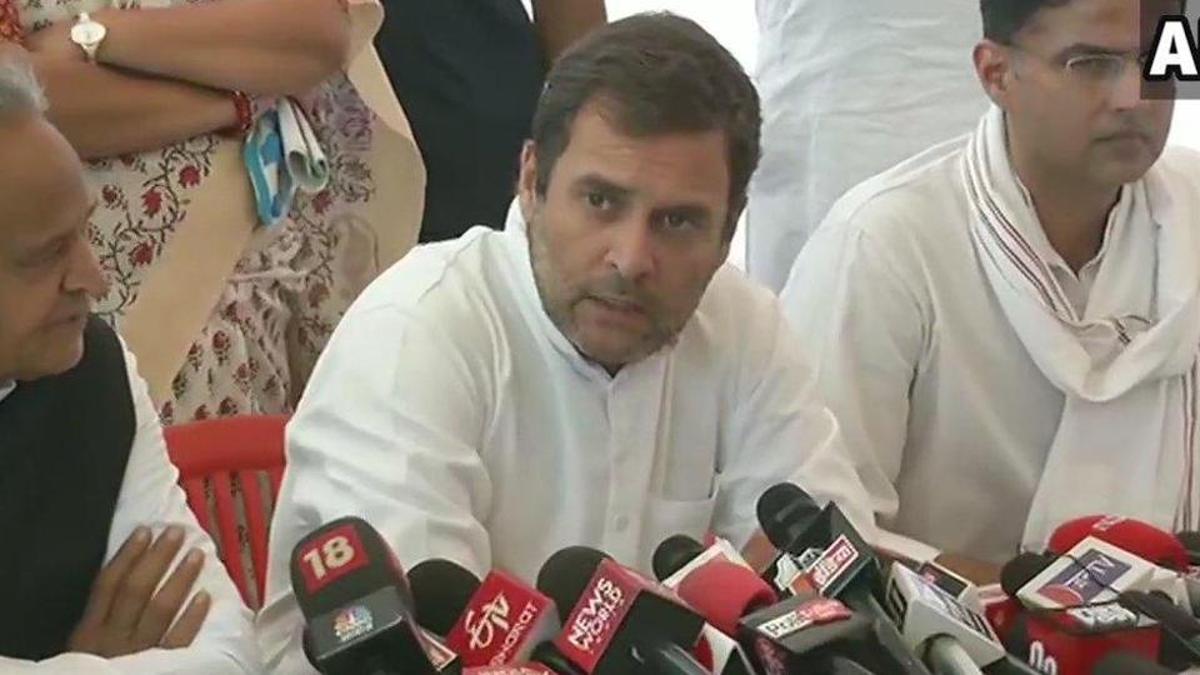 rahulgandhimeetsalwargangrapevictim