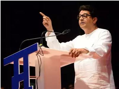nanapatekarmayberudebuthewouldn’thavemisbehavedwithtanushreedutta:rajthackeray