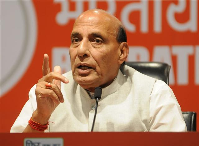 pakistanevenamericaaretheocraticstatesindiaissecular:rajnathsingh