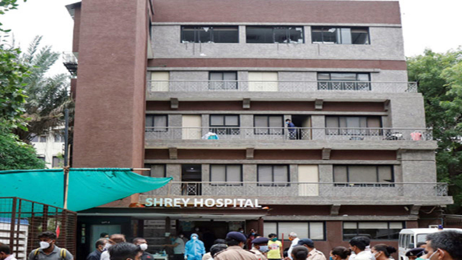 eightcovidpatientsdeadasfirebreaksoutathospitalinahmedabad