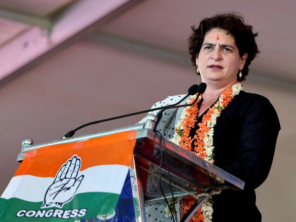 priyankagandhiattacksbjponreservationbill‘arewomenajoke?’