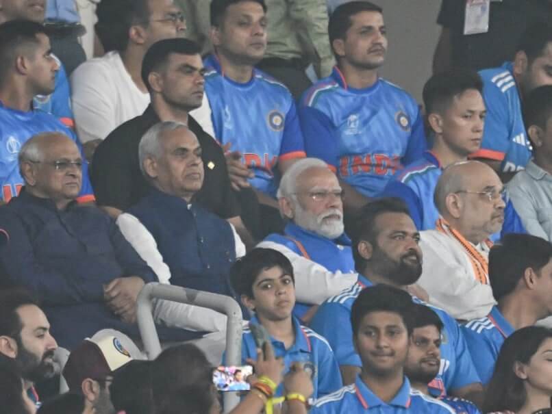 congresstakesdigatmodisayspmhastimetoattendworldcupmatchbutnotformanipurvisit
