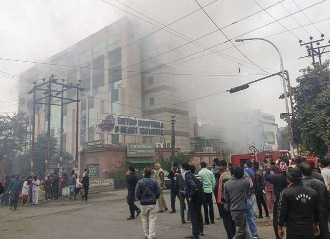 firebreaksoutatmetrohospitalinnoidaover30patientsrescued