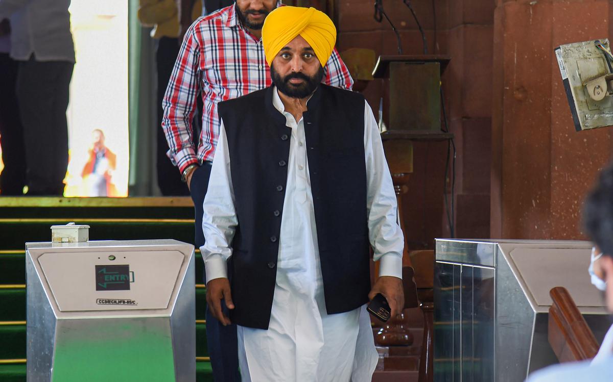 bhagwantmanninvitespeopleofpunjabtohisoathtakingceremony