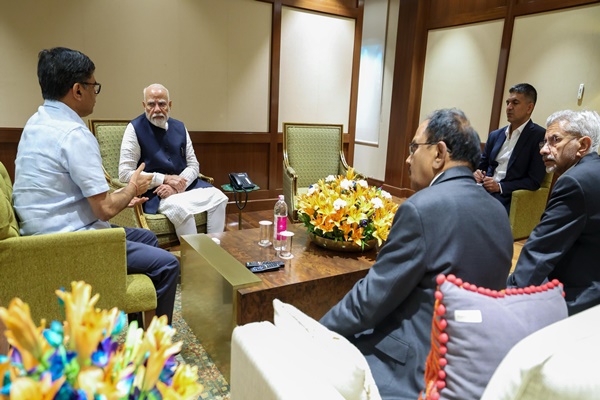 pmmodireturnsnewdelhi