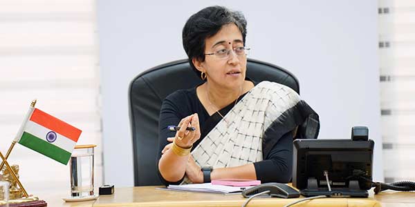 atishilikelytotakeoathasdelhichiefministertomorrowevening:sources