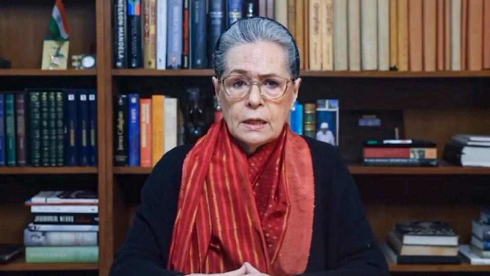 narendramodigovtbulldozedmgnregasayssoniagandhi