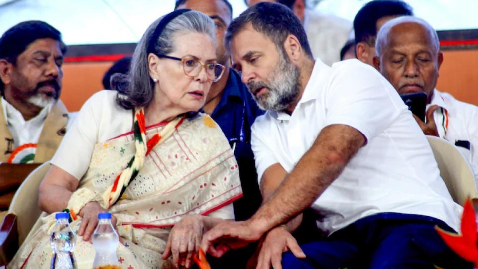 Delhi court issues notice to Sonia, Rahul Gandhi in National Herald case