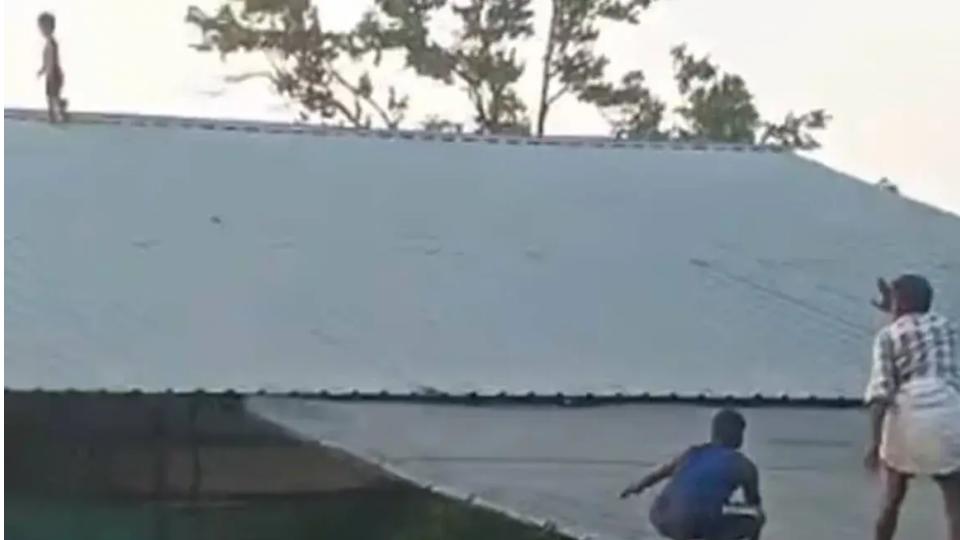 Construction Worker Rescues Toddler From 20 feet Shed In Kerala